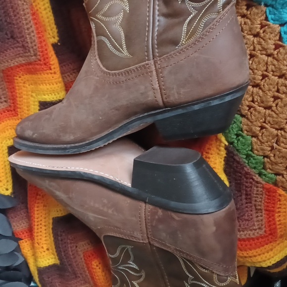 Laredo Distressed Look cowgirl boots,  New Without Tags, Sz 9 - Picture 4 of 7